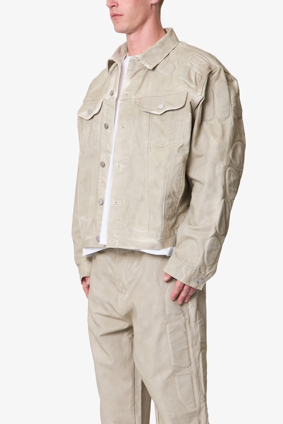 Oversized Off White Moto Trucker Jacket with Cropped Body and Padded Details – Stylish Casual Outerwear for Layering 2