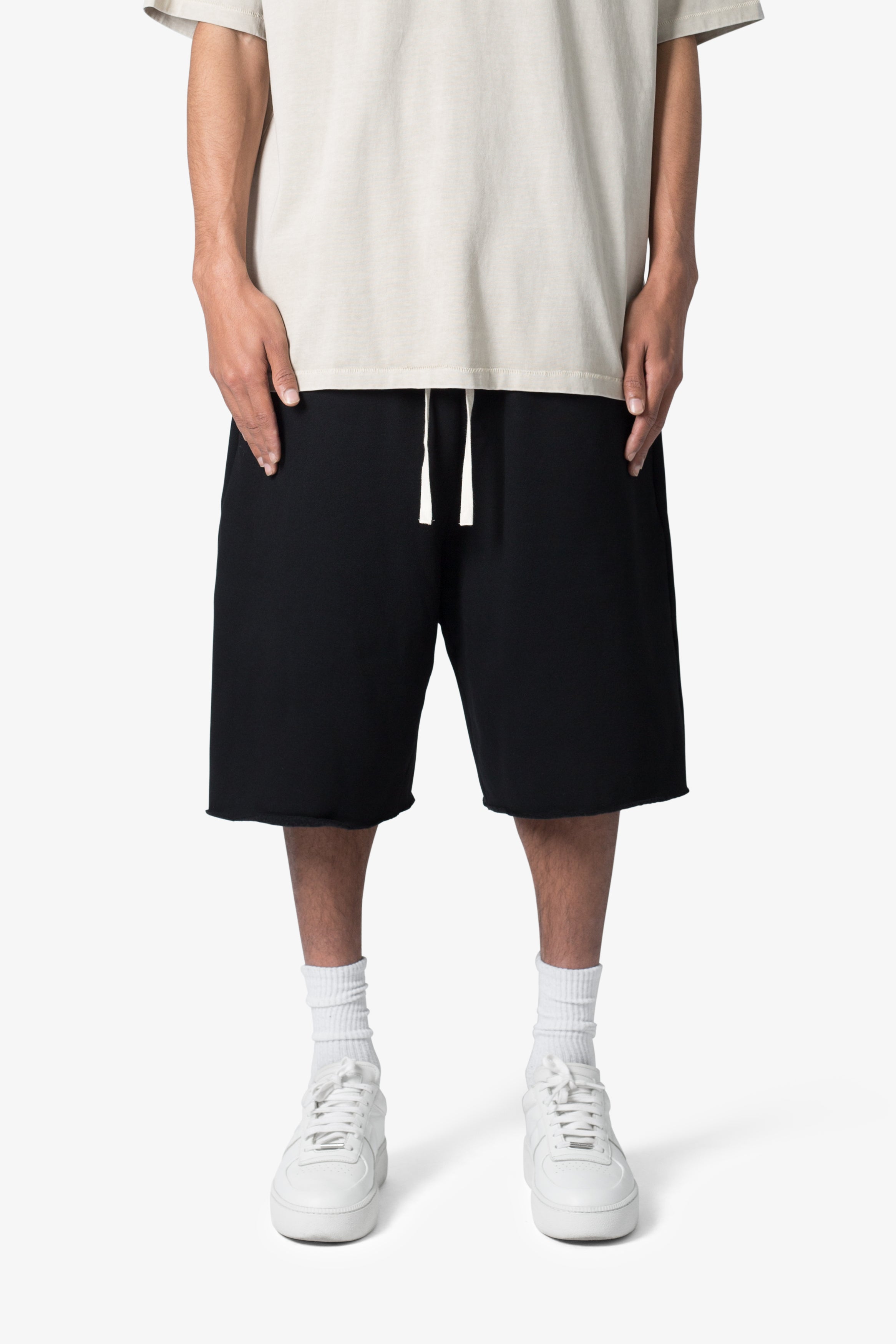 Ultra Baggy Sweatshorts - Black 0