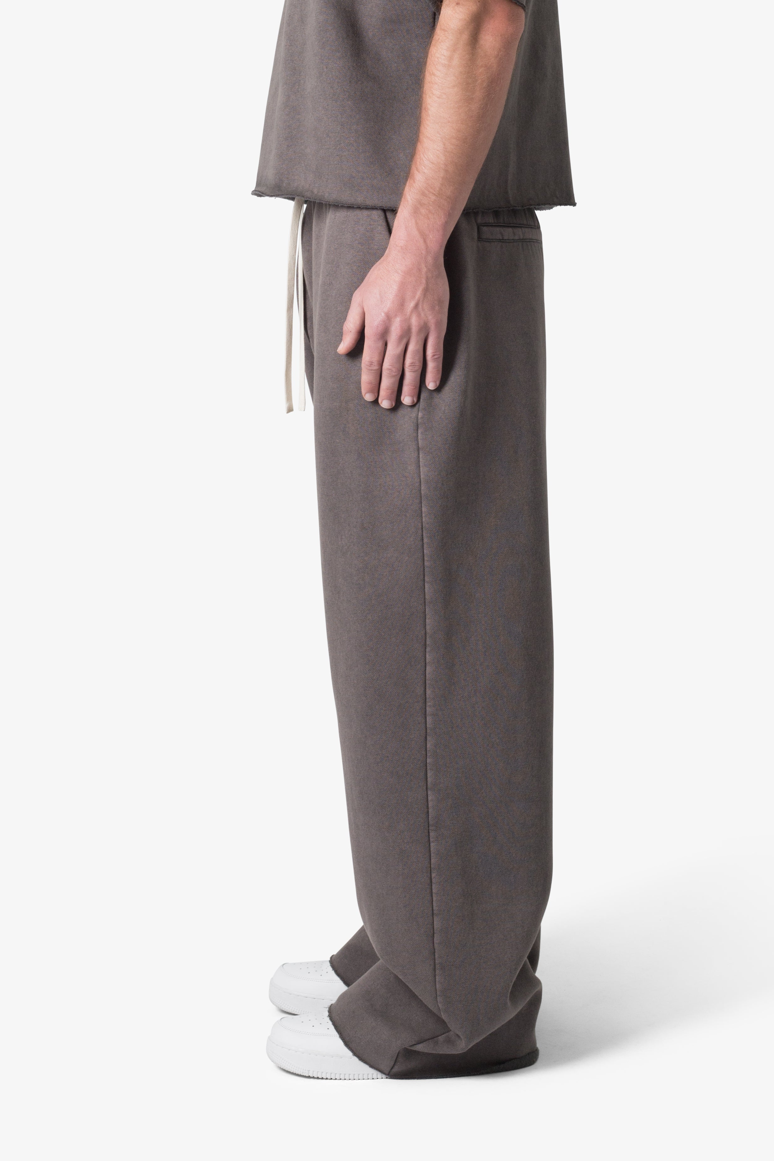 Washed Ultra Baggy Sweatpants - Washed Black 4